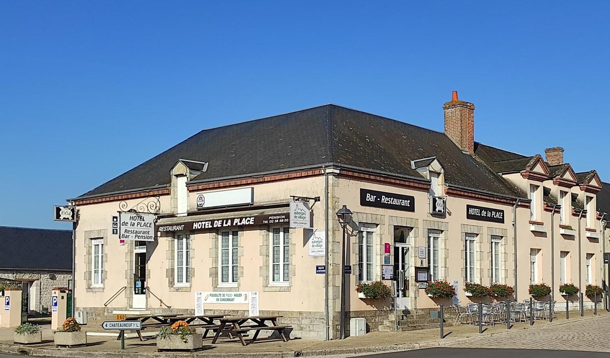 Hotel De La Place Germigny-des-Prés 외부 사진
