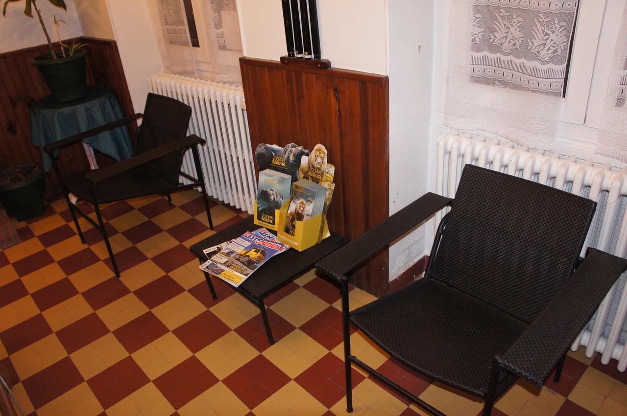 Hotel De La Place Germigny-des-Prés 외부 사진