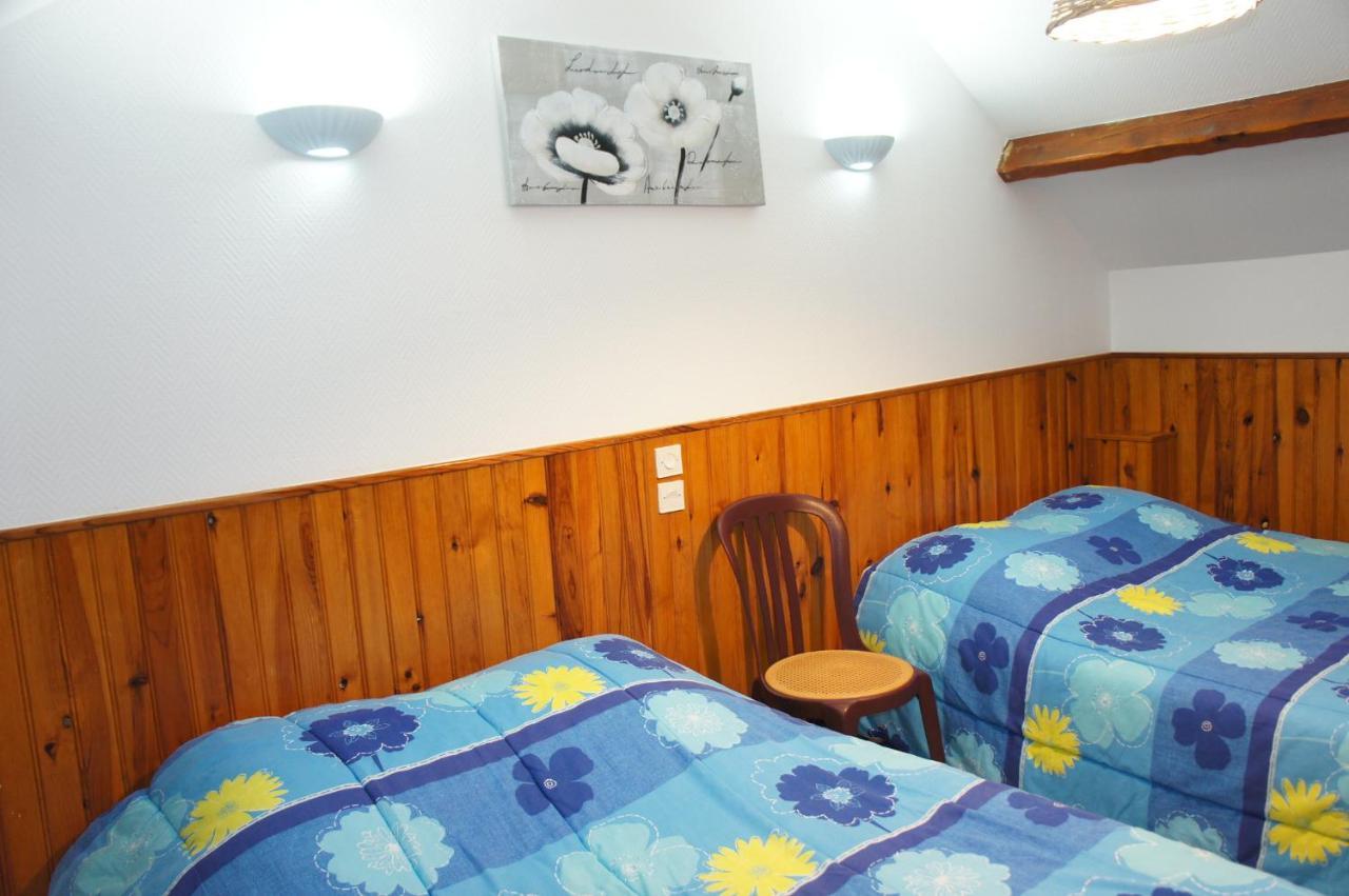 Hotel De La Place Germigny-des-Prés 외부 사진